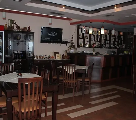 ホテル Jaroal Sarandë