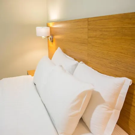 Hotell Jaroal Sarandë