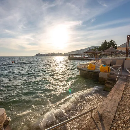 Jaroal Sarandë
